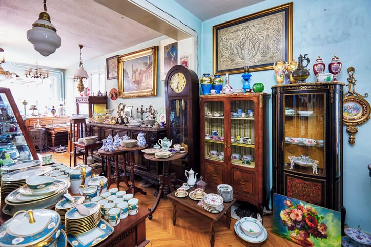 Antique estate liquidators & buyers Delray Beach Florida. Updated 2025